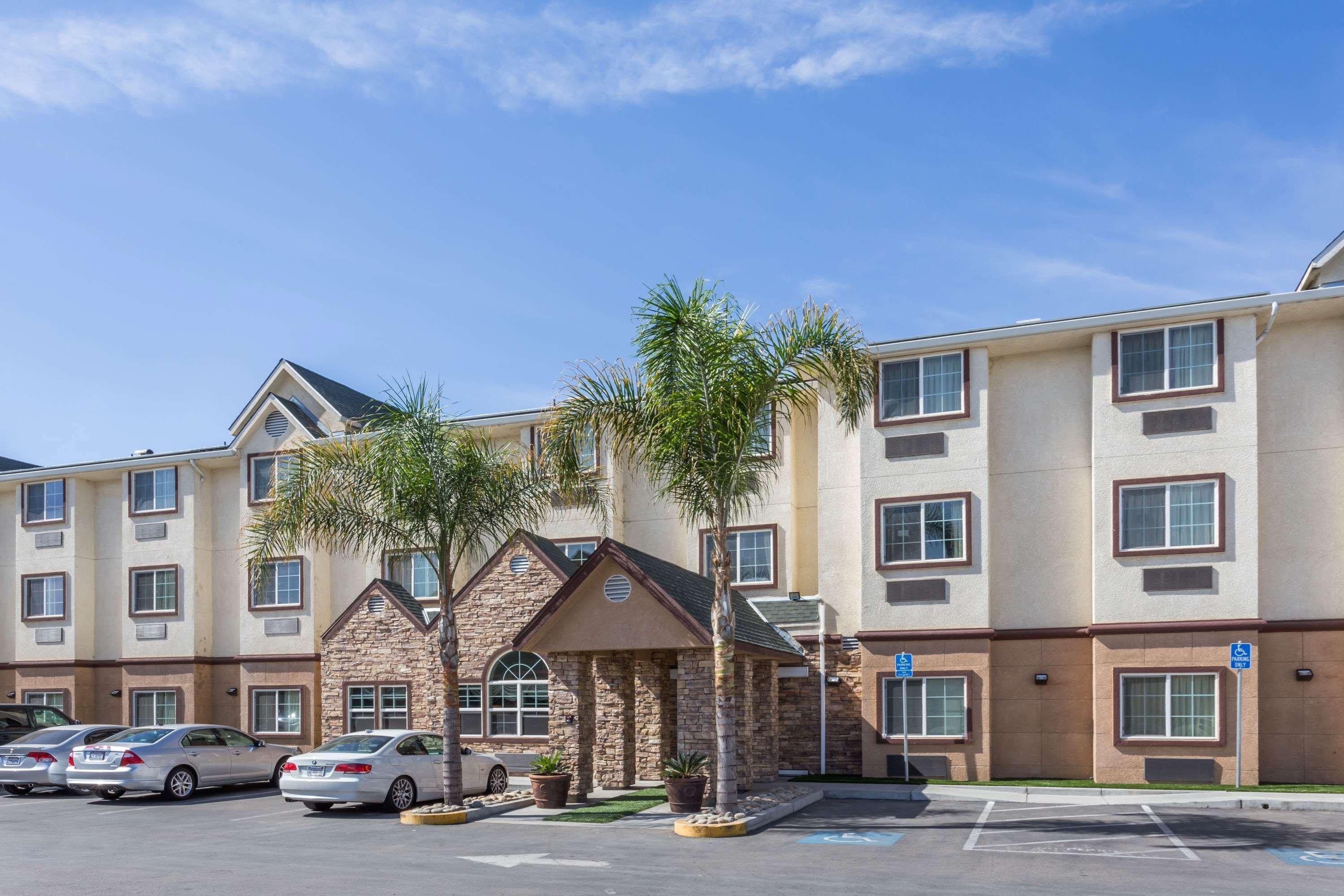 Microtel Inn & Suites By Wyndham Tracy Exterior foto
