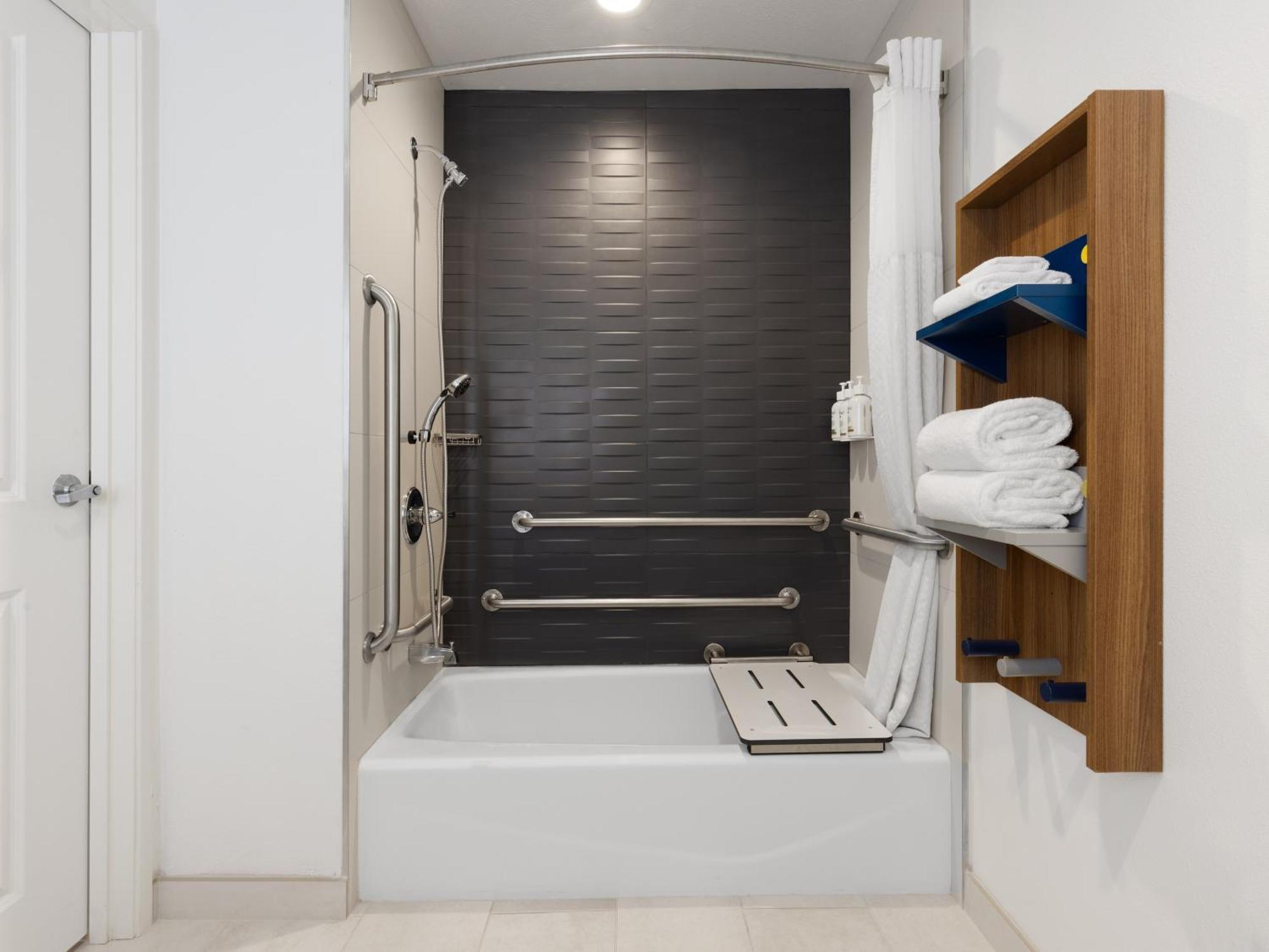 Microtel Inn & Suites By Wyndham Tracy Exterior foto